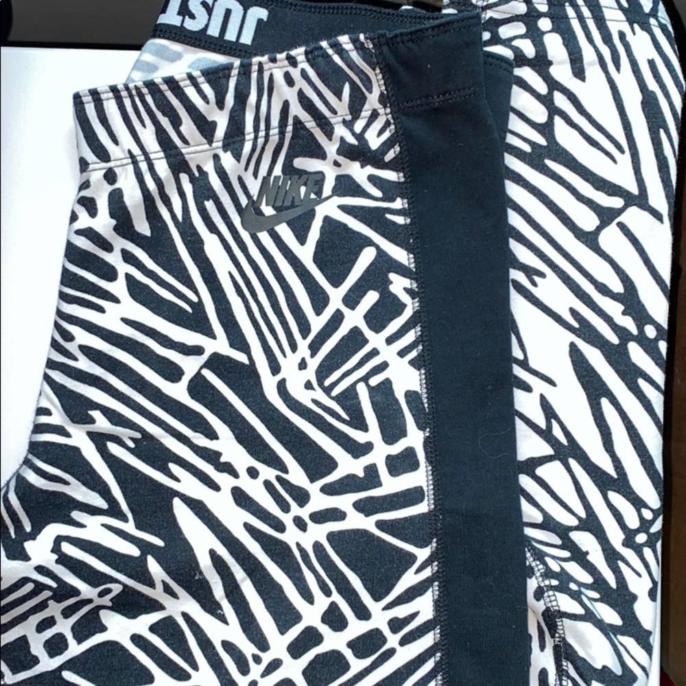 Nike Patterned leggings